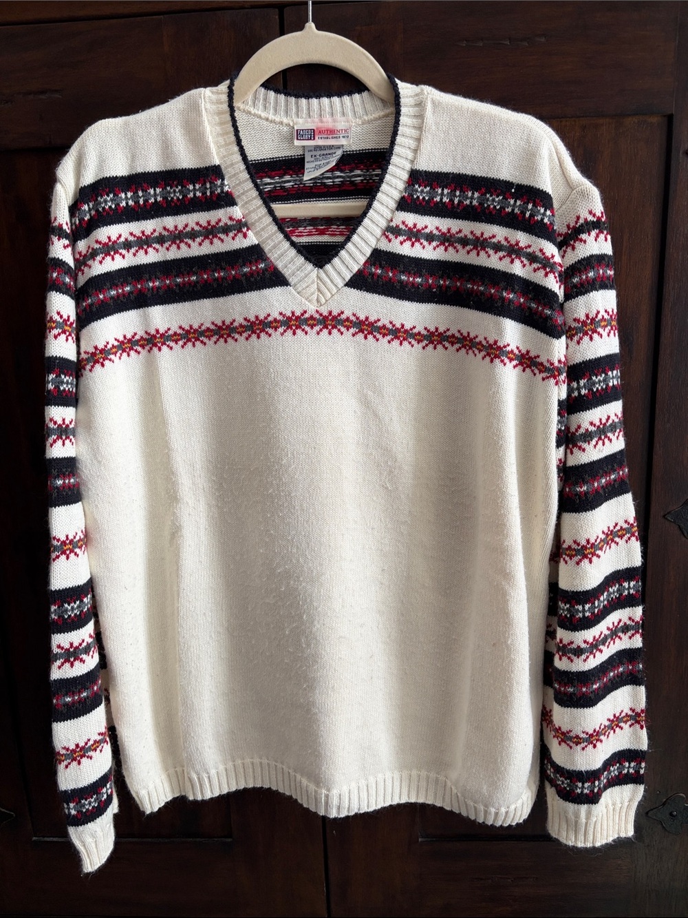 Vintage Faded Glory Classic V-Neck Cream Sweater Black & Red Fair Isle Pattern